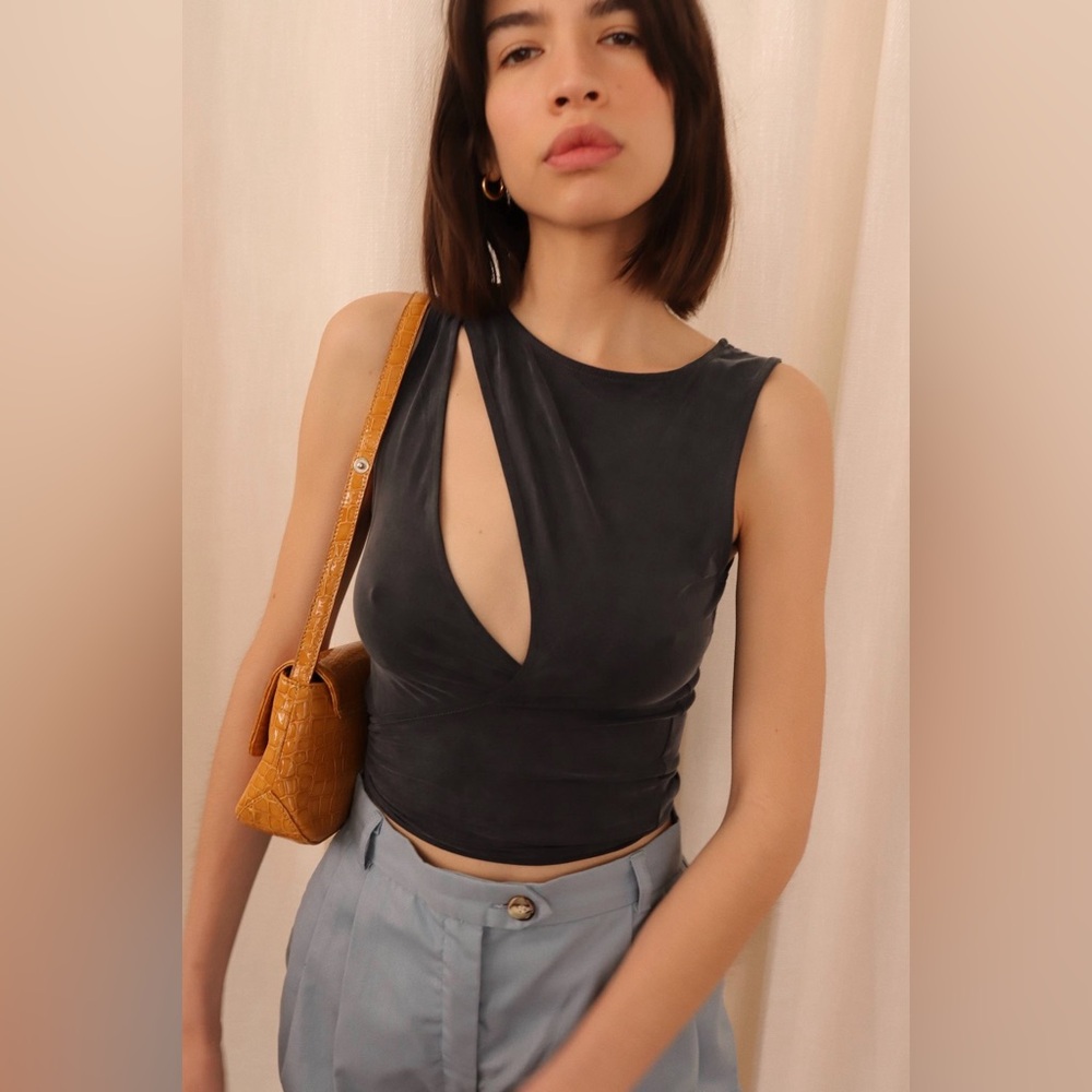 PALOMA WOOL Name wrap top. Reversible wear.